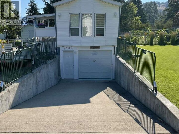 Property Photo: 4980 Vernon Street BC V0H 1H5