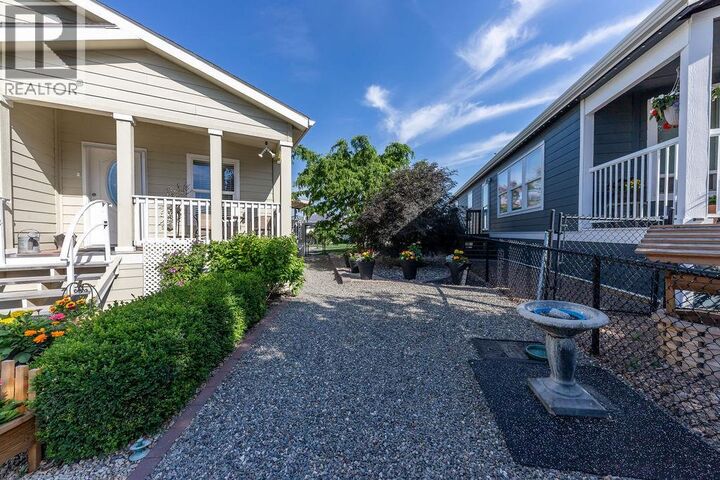 Property Photo:  1030 Ricardo Road 15  BC V2H 0C7 