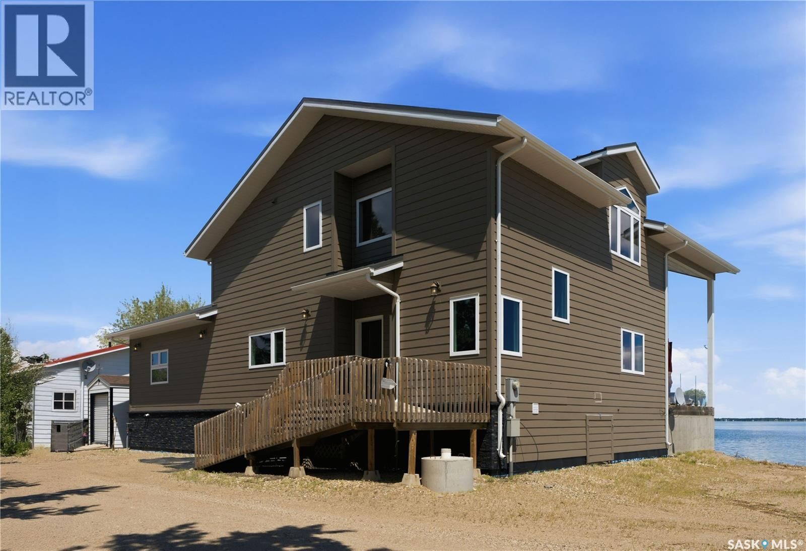 Property Photo:  106 Lakeshore Lane  SK S0A 1A0 