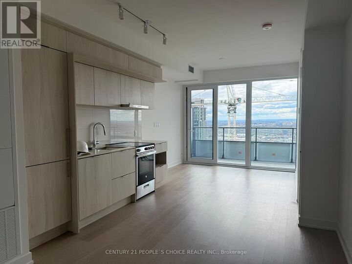 Property Photo: 448 Burnhamthorpe Road West 4401 ON L5B 0R4