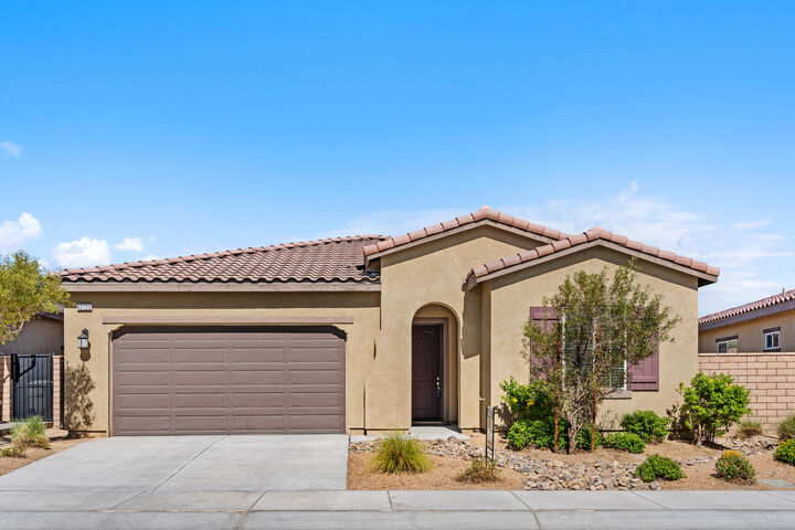 Property Photo: 43720 Vacanza Court CA 92203