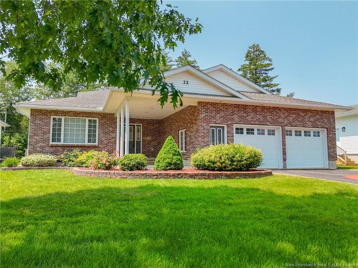 Property Photo:  32 Barbara Court  NB E3B 7G6 