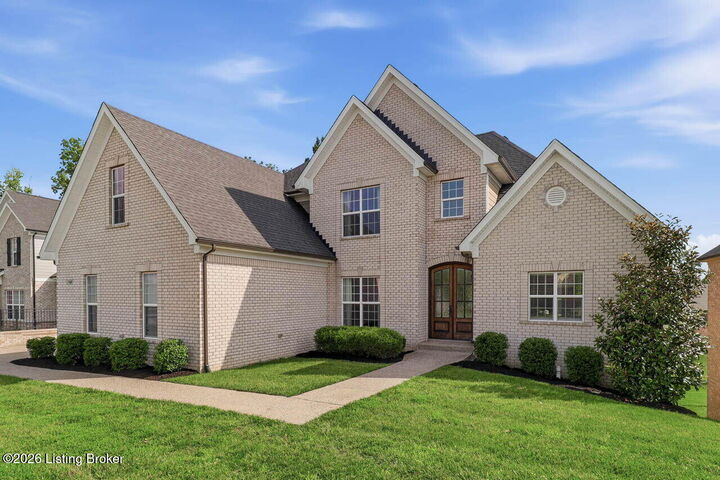 Property Photo: 17400 Shakes Creek Dr KY 40023