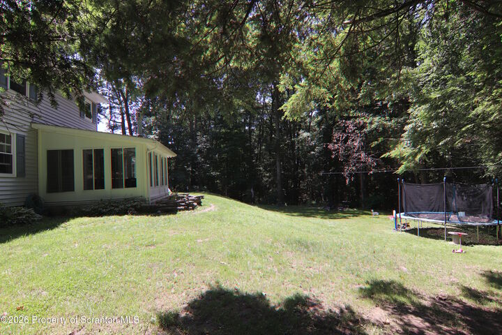 Property Photo:  19 Lee Lane  PA 18657 