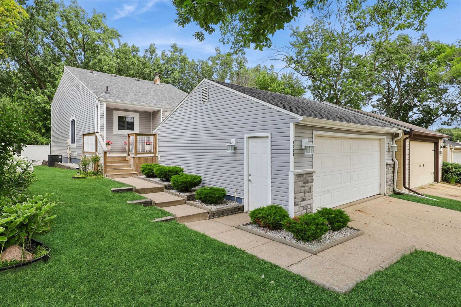 Property Photo:  8311 Twana Drive  IA 50322 