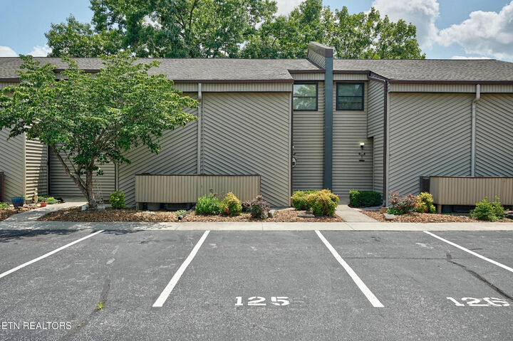 Property Photo:  64 Lakeshore Circle 125  TN 38558 