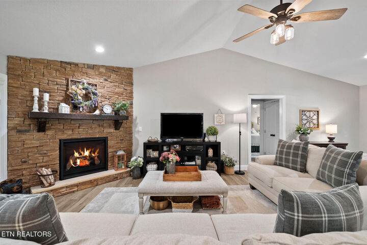 Property Photo:  4117 Chica Rd  TN 38572 