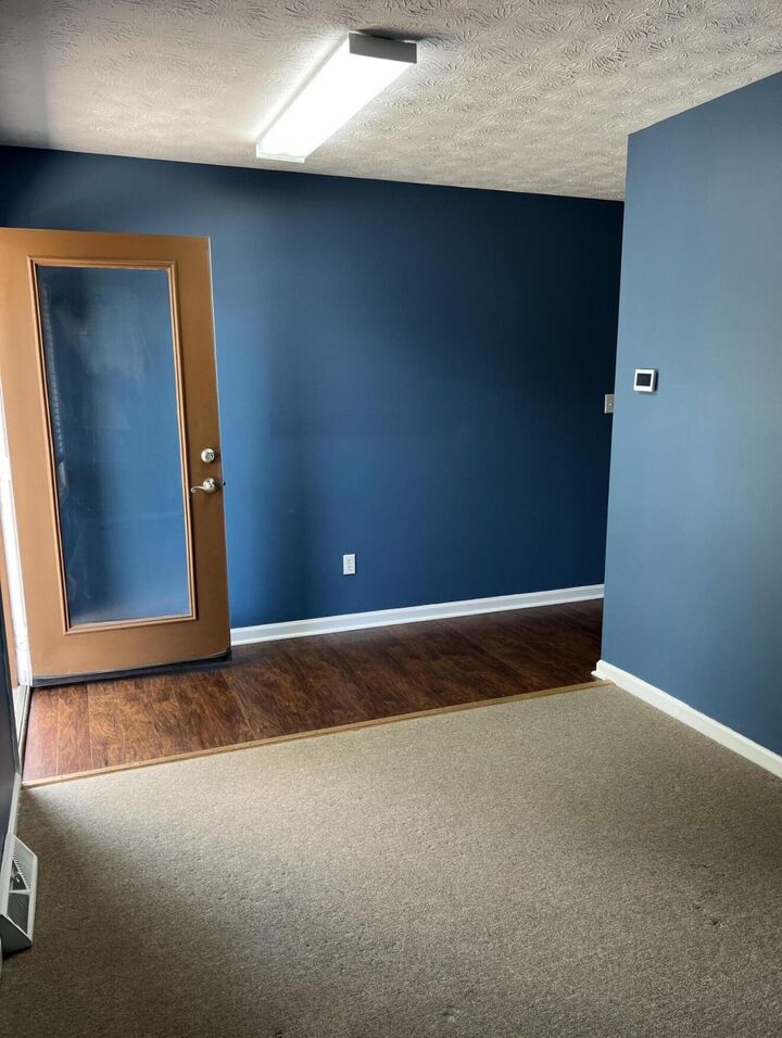Property Photo:  1509-1/2 Lexington Road 2  KY 40475 