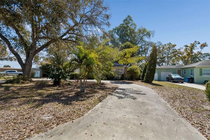 Property Photo:  2120 Coronada Way S  FL 33712 