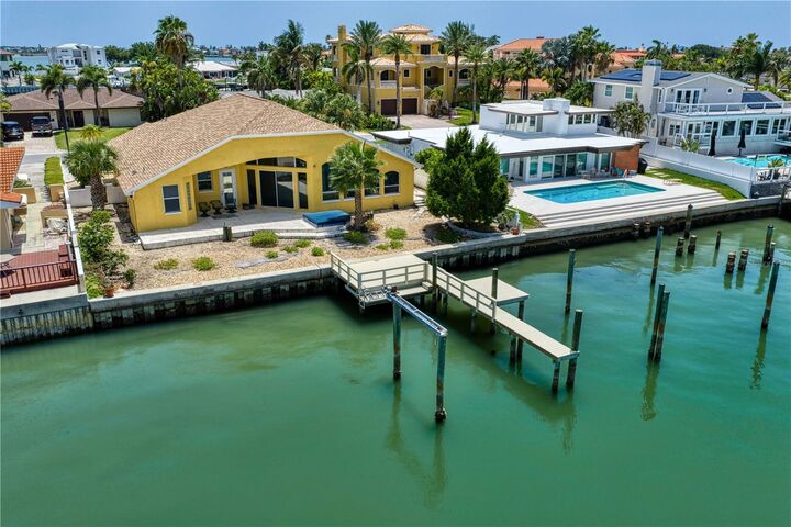 Property Photo:  115 Aleta Drive  FL 33786 