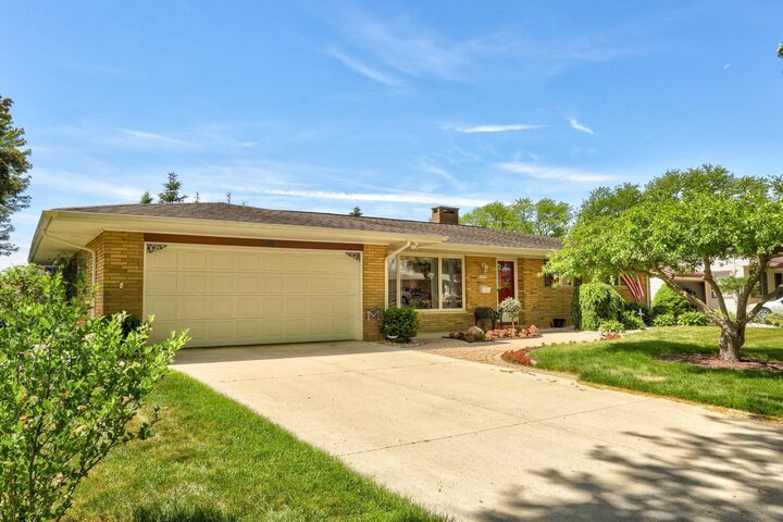 Property Photo: 629 Eastgate Drive MI 48734