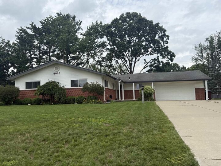 Property Photo:  4055 Sandy Creek Drive  MI 48316 