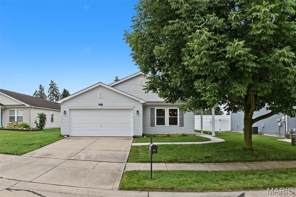 Property Photo: 164 Falling Leaf Way IL 62258