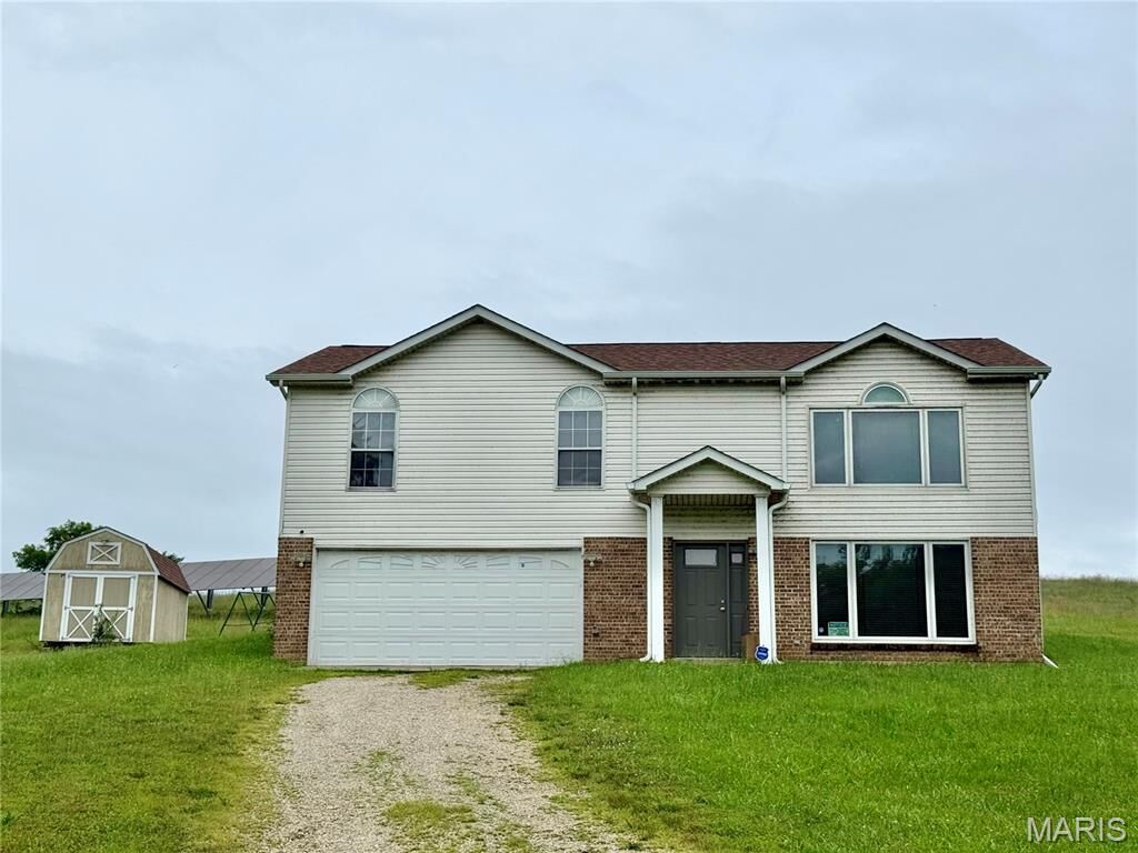 Property Photo: 13717 Calico Road MO 63030