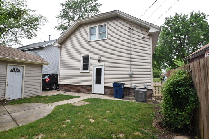 Property Photo:  1707 Carlisle Ave  WI 53404 