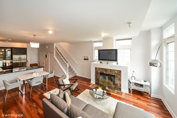 Property Photo: 708 N Orleans Street A IL 60654