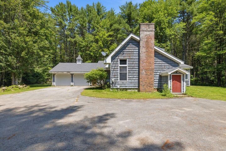 Property Photo:  392 Foss Road  ME 04048 