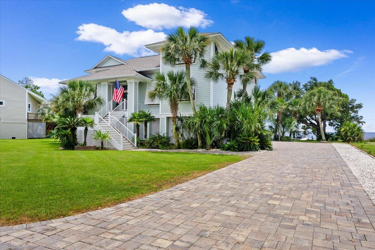 Property Photo:  7813 Petersen Point Road  FL 32583 