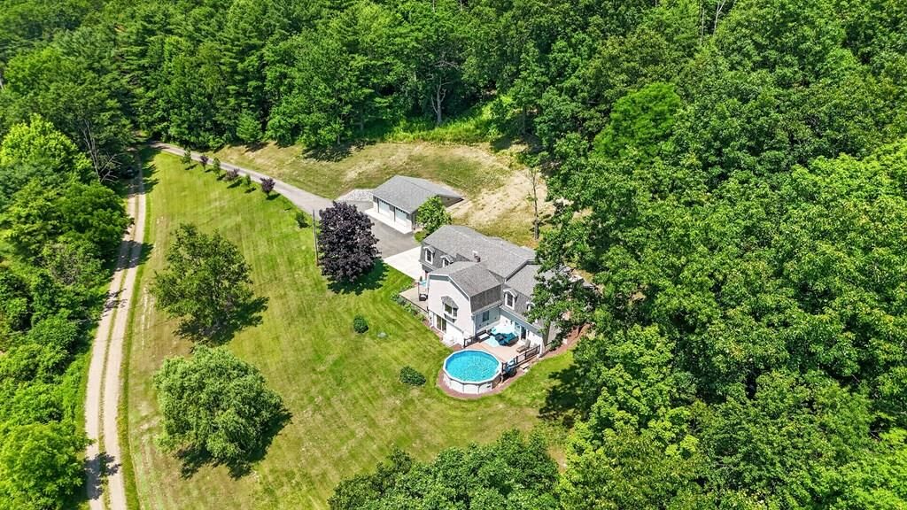 Property Photo: 93 Heron Ln PA 18850