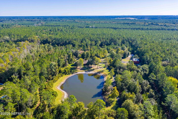 Property Photo: 2411 US Highway 301 FL 32234