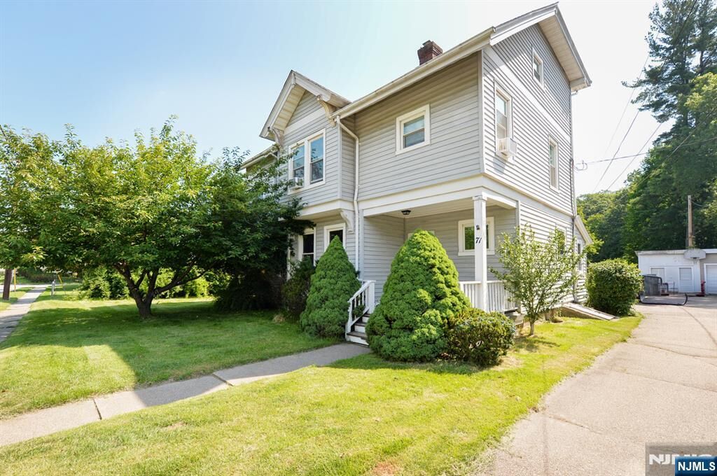 Property Photo:  71 Ringwood Avenue  NJ 07442 