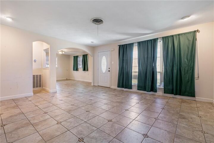 Property Photo:  4704 Lake Louise Avenue  LA 70006 