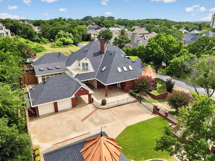 Property Photo: 5811 Scenic Bay Court TX 76013