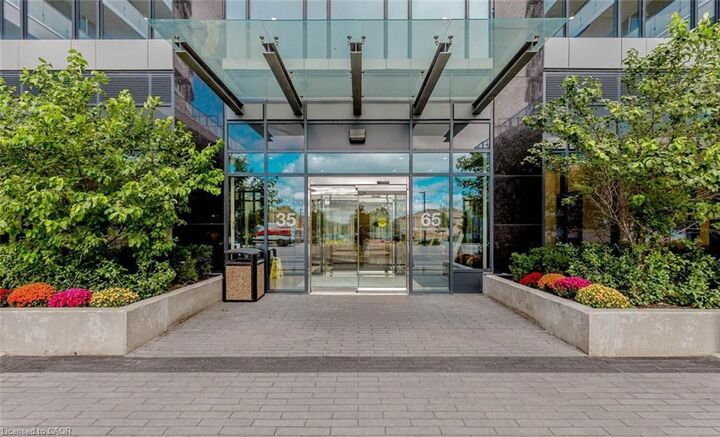 Property Photo:  35 Watergarden Drive  ON L5R 0G8 