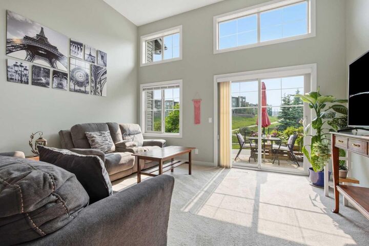 Property Photo:  445 Sage Hill Grove NW  AB T3R 0Z8 