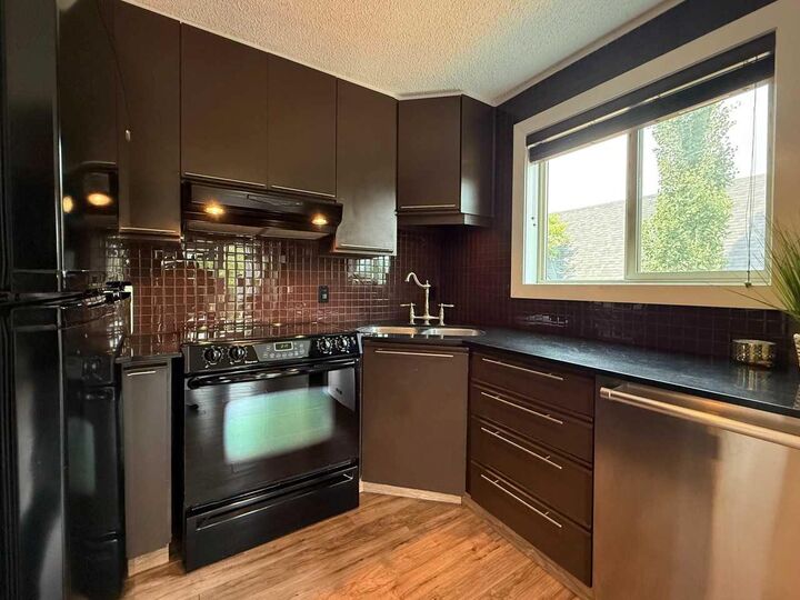 Property Photo: 808 Royal Avenue SW 314 AB T2T 0L3