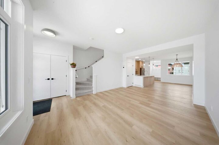 Property Photo:  418 Belvedere Boulevard SE  AB T2A 7Z8 