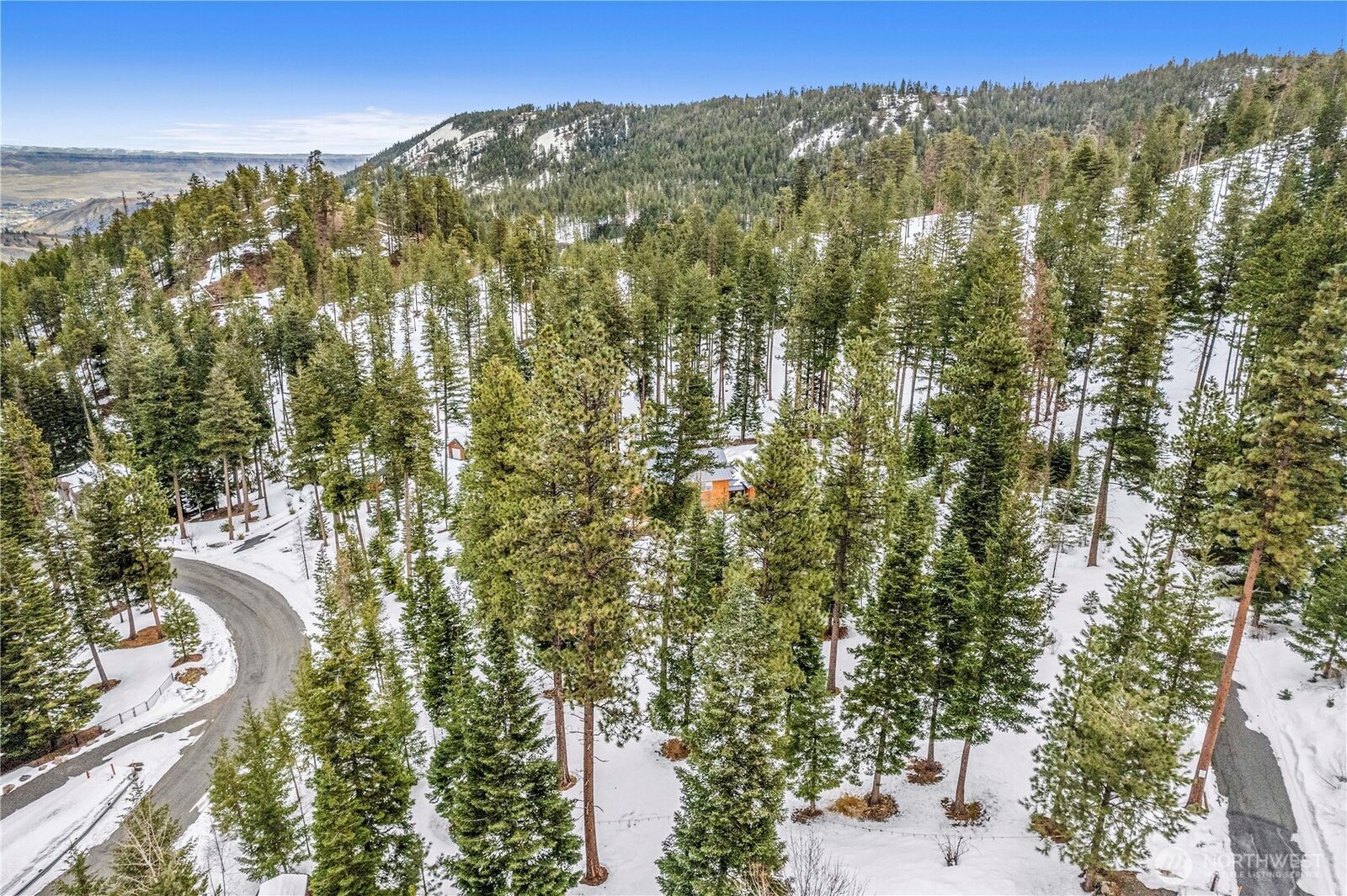 Property Photo: 6757 Forest Ridge Drive WA 98801