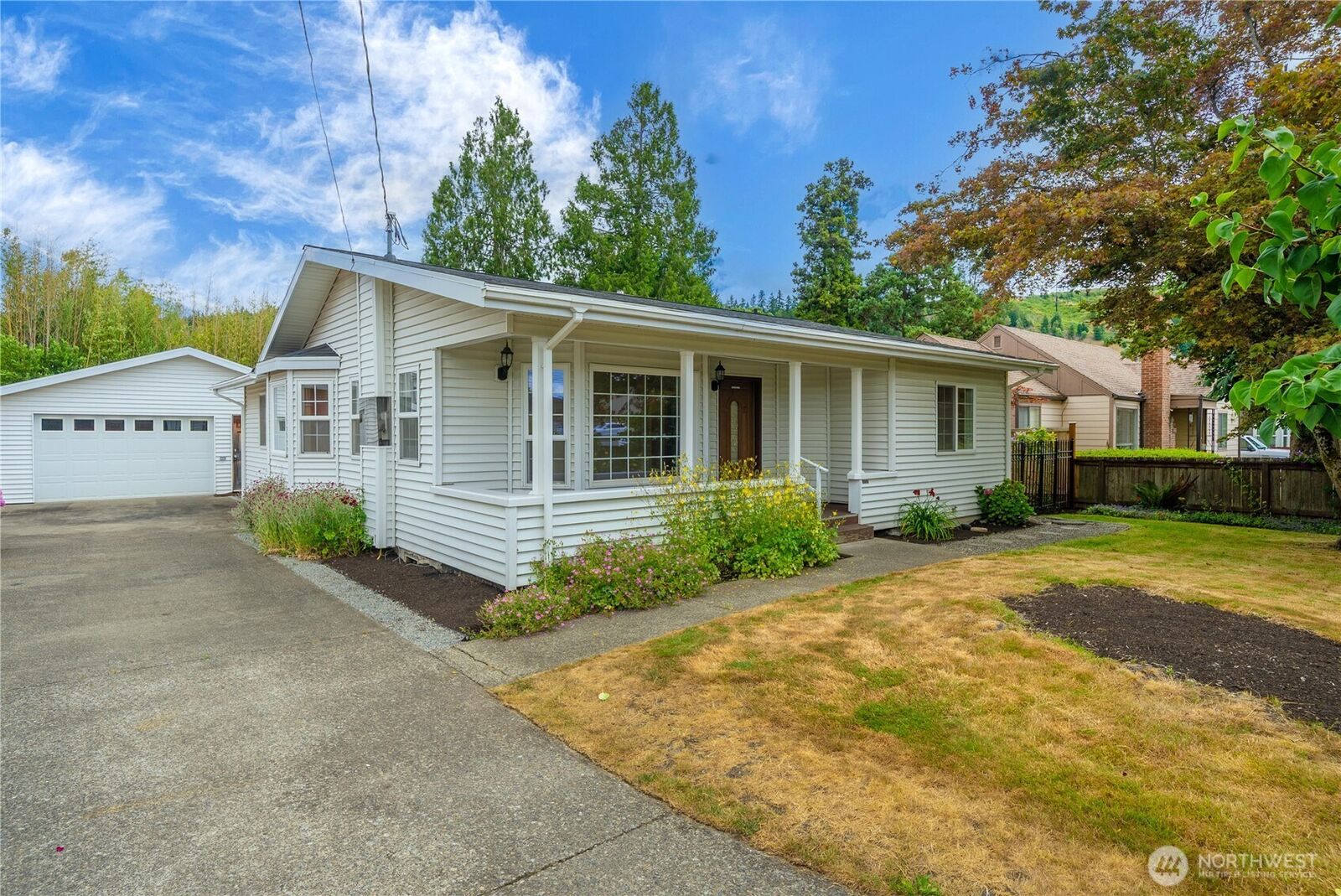 Property Photo: 16101 60th Street E WA 98390