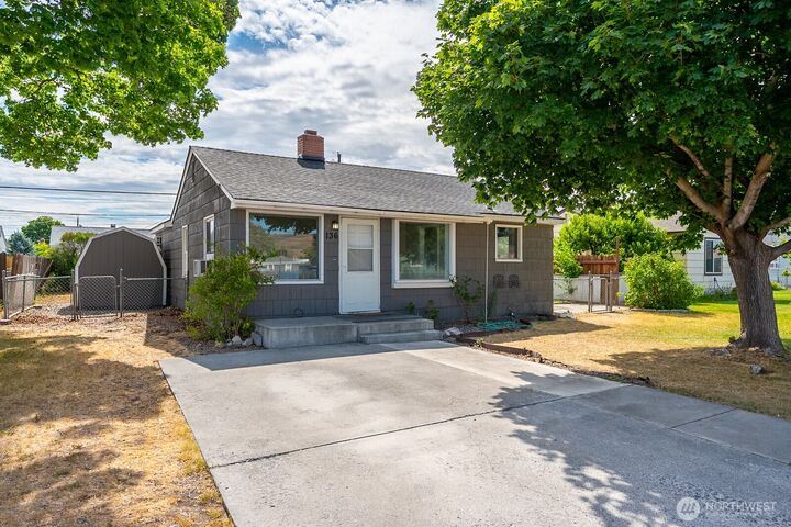 Property Photo:  136 NE F Street  WA 98823 