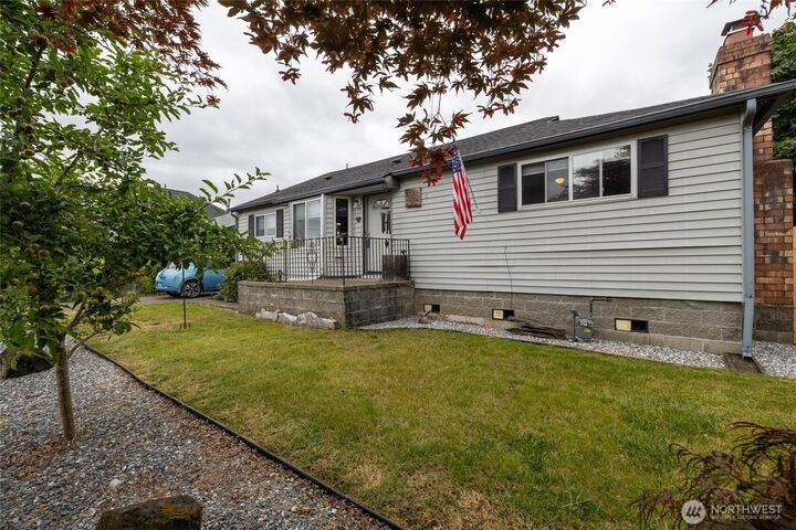 Property Photo:  1128  H Street  WA 98531 