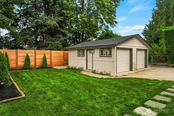 Property Photo: 13427 5th Avenue SW WA 98146