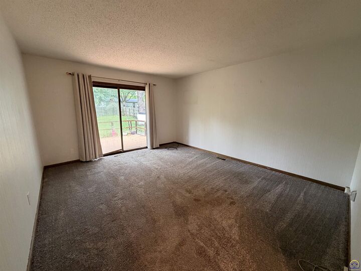 Property Photo: 556 N 4th St KS 66414