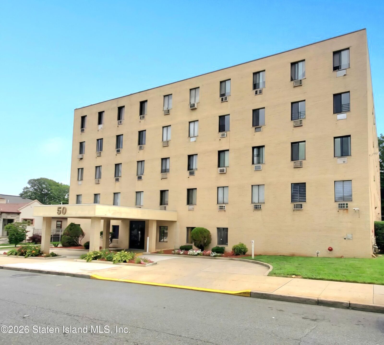 Property Photo: 50 Belair Road 2E NY 10305