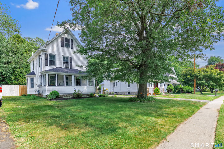 Property Photo: 1326 Huntington Road CT 06614