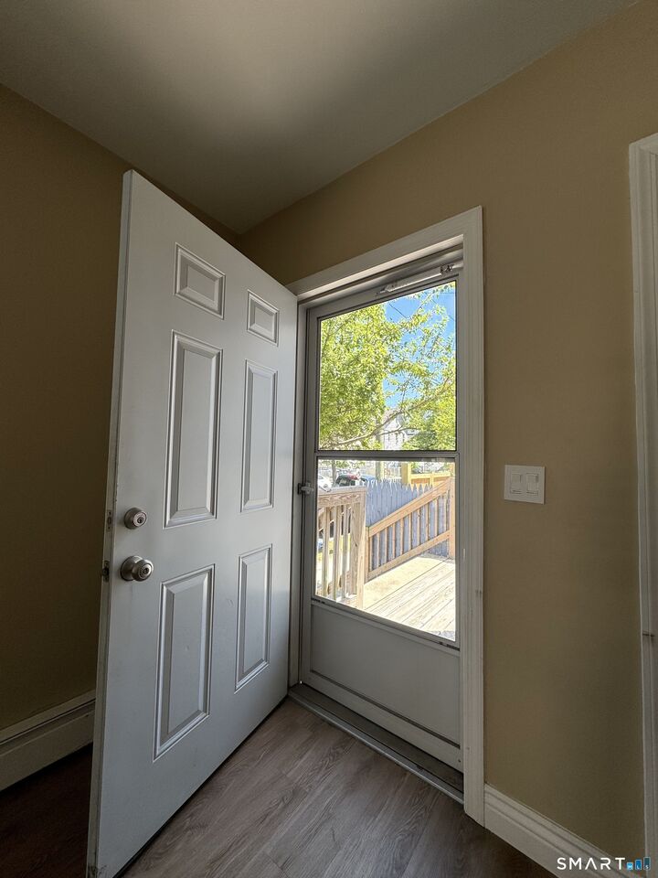 Property Photo:  156 Wolcott Street 1  CT 06513 