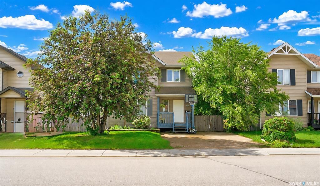 Property Photo:  103 Haichert Street  SK S0K 4S0 