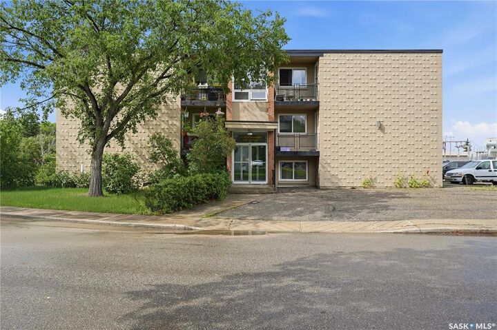 2620 5th Avenue N 8 — photo 1
