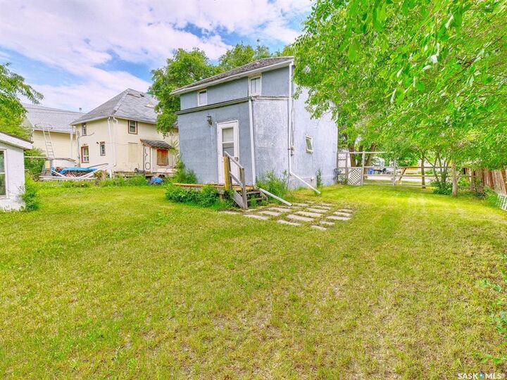 Property Photo: 205 6th Avenue W SK S0L 2V0