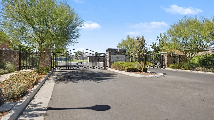 Property Photo: 4035 S Fontana Street CA 93277