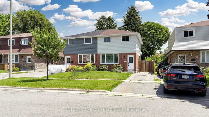 Property Photo: 293 Kinmount Crescent ON L1J 3T8