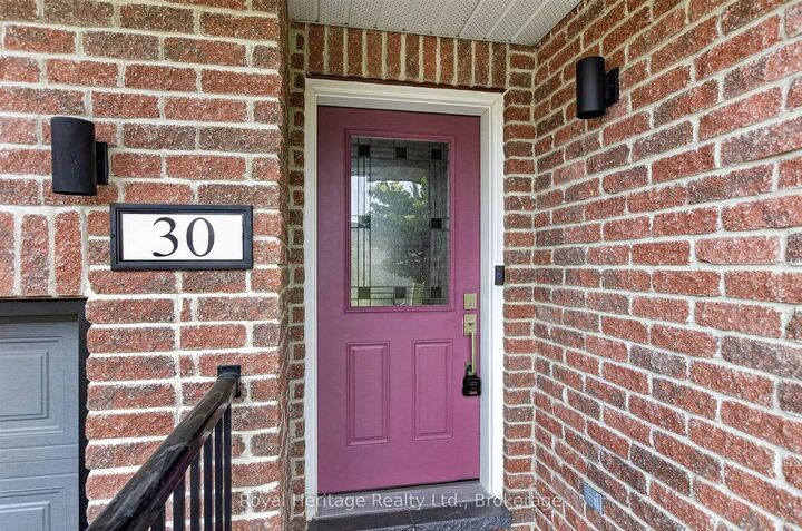 Property Photo: 30 Springdale Drive ON K9V 0J3