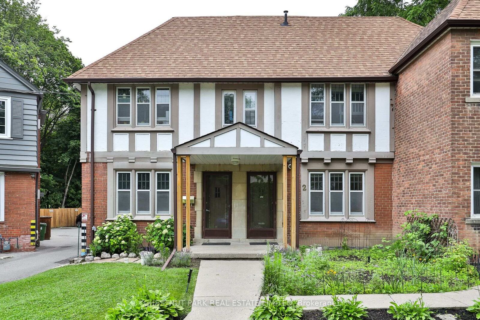 Property Photo:  4 Oriole Crescent Main  ON M5P 1L5 