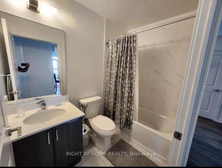 Property Photo:  1455 Celebration Drive 2104  ON L1W 0C3 