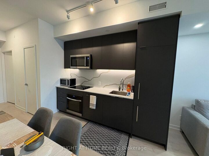 Property Photo:  181 Sheppard Avenue E 604  ON M2N 3A6 