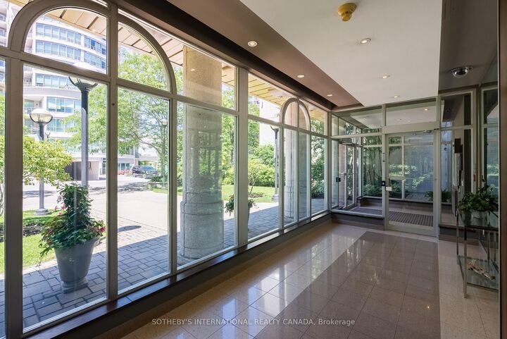Property Photo: 80 Palace Pier Court 302 ON M8V 4C1